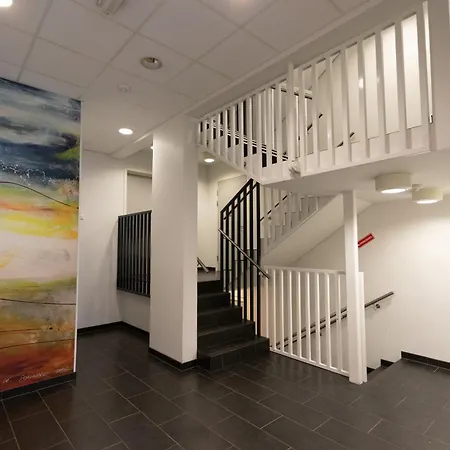 Modern Comfort In The Heart Of Μπέργκεν